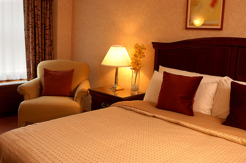 The Belvedere Hotel - Deluxe King Room